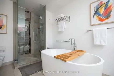 11C Tranby Avenue Toronto ON M5R 1N4