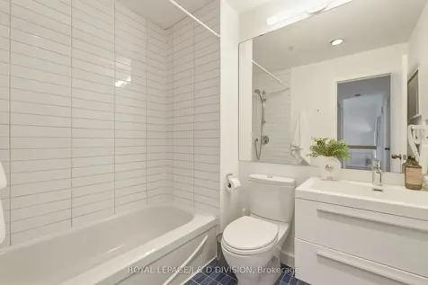 11C Tranby Avenue Toronto ON M5R 1N4