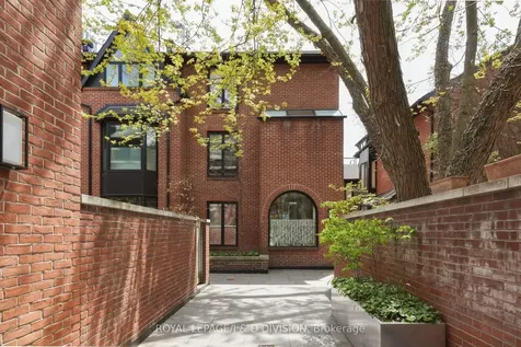 11C Tranby Avenue Toronto ON M5R 1N4