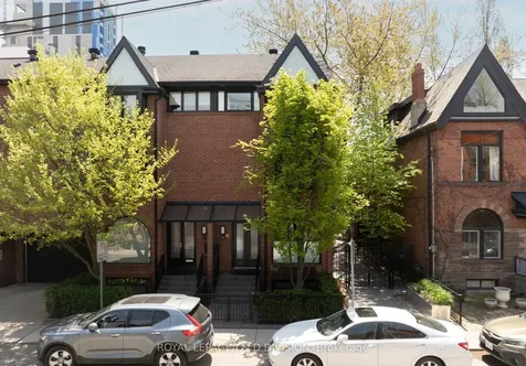 11C Tranby Avenue Toronto ON M5R 1N4