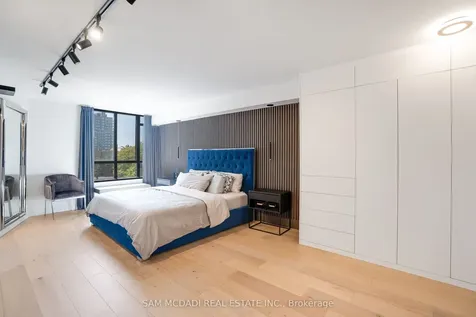 5444 Yonge Street Toronto ON M2N 6J4