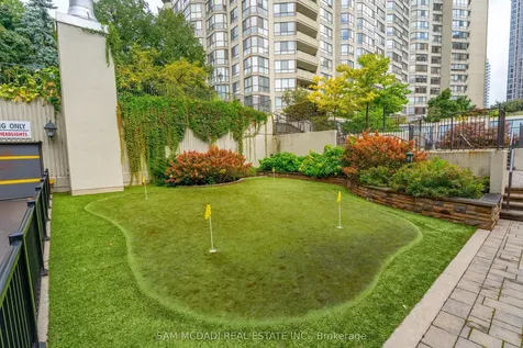 5444 Yonge Street Toronto ON M2N 6J4
