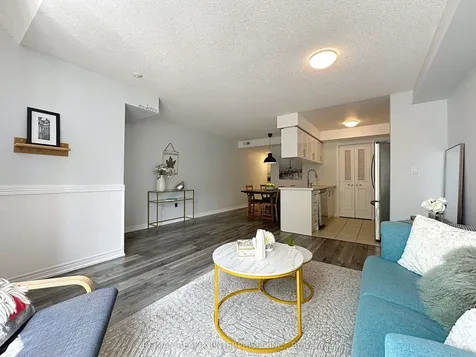 52 Aerodrome Crescent Toronto ON M4G 4J1