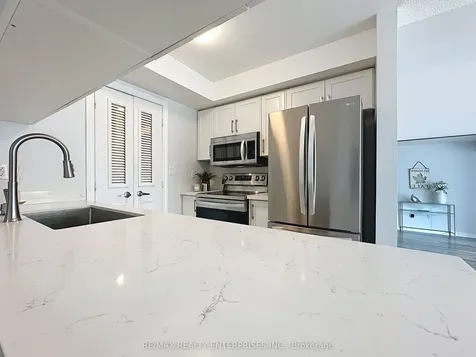 52 Aerodrome Crescent Toronto ON M4G 4J1