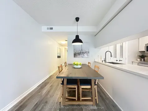 52 Aerodrome Crescent Toronto ON M4G 4J1