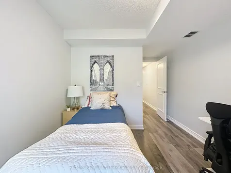 52 Aerodrome Crescent Toronto ON M4G 4J1