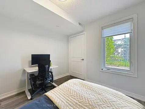 52 Aerodrome Crescent Toronto ON M4G 4J1
