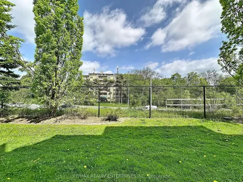 52 Aerodrome Crescent Toronto ON M4G 4J1