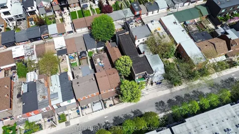 239 Manning Avenue Toronto ON M6J 2K8