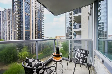 4968 Yonge Street Toronto ON M2N 5N7