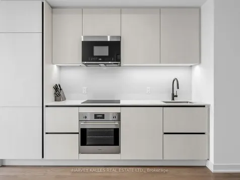108 Peter Street Toronto ON M5V 0W2