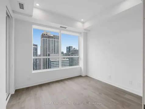 108 Peter Street Toronto ON M5V 0W2