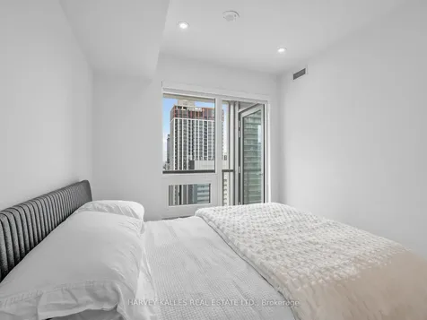108 Peter Street Toronto ON M5V 0W2