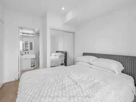 108 Peter Street Toronto ON M5V 0W2