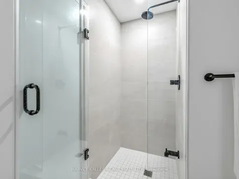 108 Peter Street Toronto ON M5V 0W2
