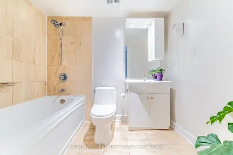 16 Harrison Garden Boulevard Toronto ON M2N 7J6