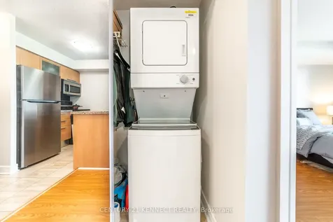 16 Harrison Garden Boulevard Toronto ON M2N 7J6