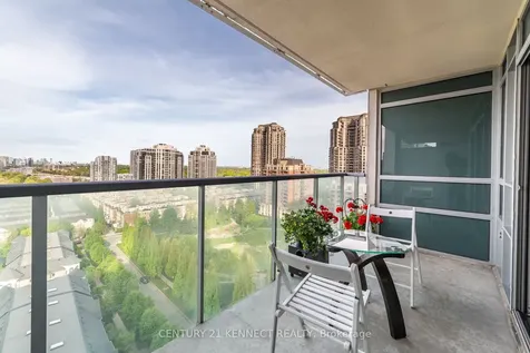 16 Harrison Garden Boulevard Toronto ON M2N 7J6