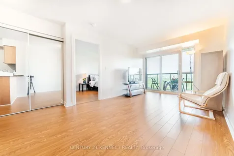16 Harrison Garden Boulevard Toronto ON M2N 7J6