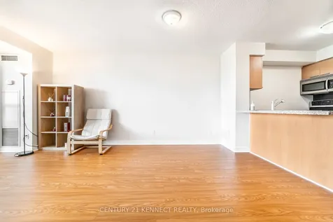 16 Harrison Garden Boulevard Toronto ON M2N 7J6
