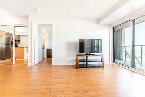 16 Harrison Garden Boulevard Toronto ON M2N 7J6