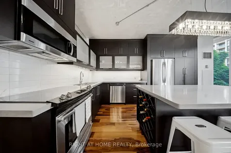 50 Camden Street Toronto ON M5V 3N1