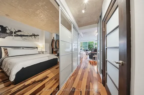 50 Camden Street Toronto ON M5V 3N1