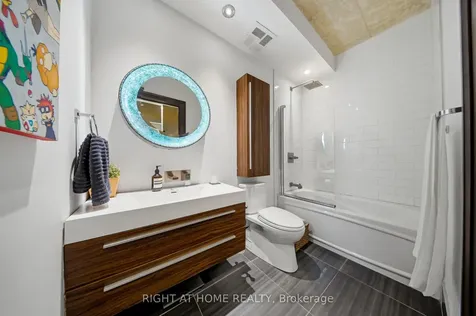 50 Camden Street Toronto ON M5V 3N1