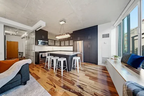 50 Camden Street Toronto ON M5V 3N1