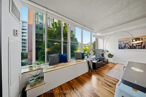 50 Camden Street Toronto ON M5V 3N1