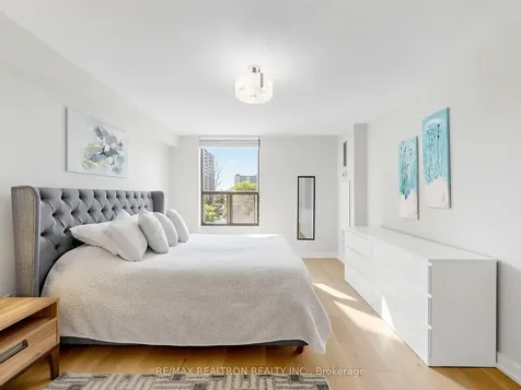 100 Canyon Avenue Toronto ON M3H 5T9
