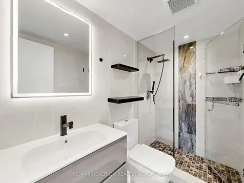 100 Canyon Avenue Toronto ON M3H 5T9