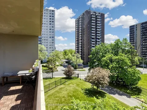 100 Canyon Avenue Toronto ON M3H 5T9