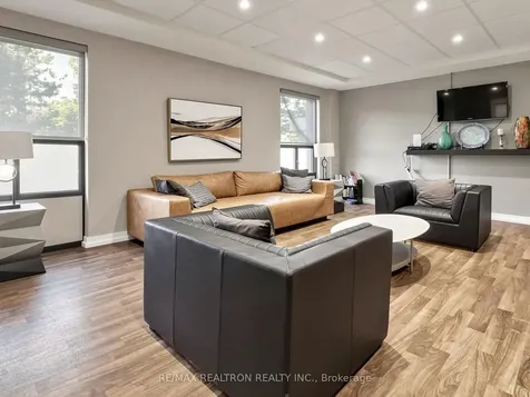 100 Canyon Avenue Toronto ON M3H 5T9