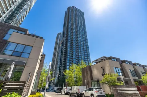 11 Brunel Court Toronto ON M5V 3Y3