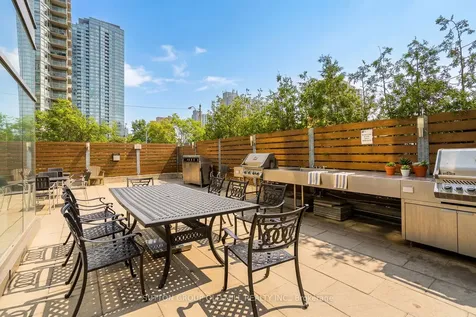 11 Brunel Court Toronto ON M5V 3Y3