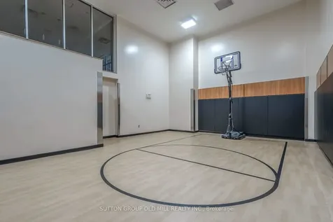 11 Brunel Court Toronto ON M5V 3Y3