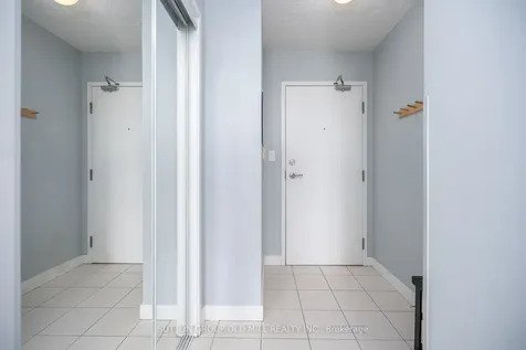 11 Brunel Court Toronto ON M5V 3Y3