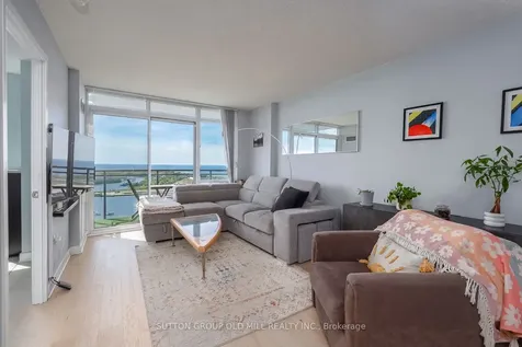 11 Brunel Court Toronto ON M5V 3Y3