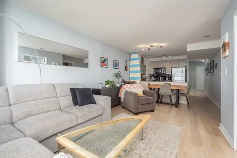 11 Brunel Court Toronto ON M5V 3Y3