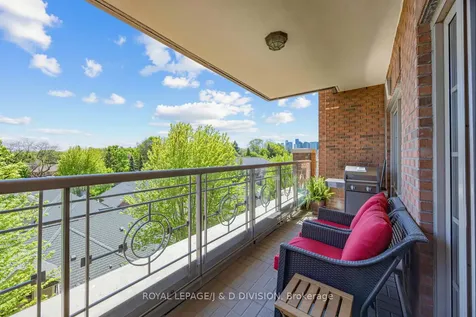 21 Burkebrook Place Toronto ON M4G 0A2