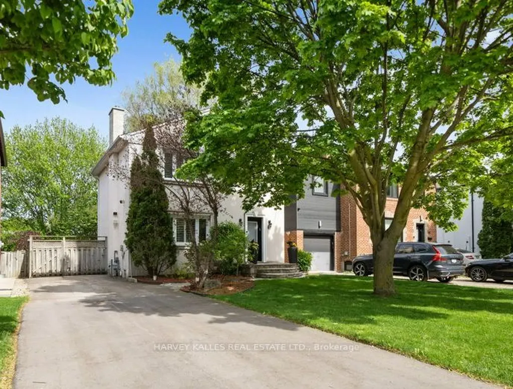 63 Westgate Boulevard Toronto ON M3H 1P1