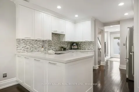 63 Westgate Boulevard Toronto ON M3H 1P1