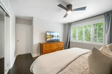 63 Westgate Boulevard Toronto ON M3H 1P1