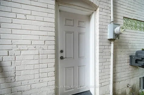 63 Westgate Boulevard Toronto ON M3H 1P1