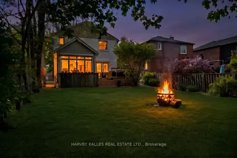63 Westgate Boulevard Toronto ON M3H 1P1