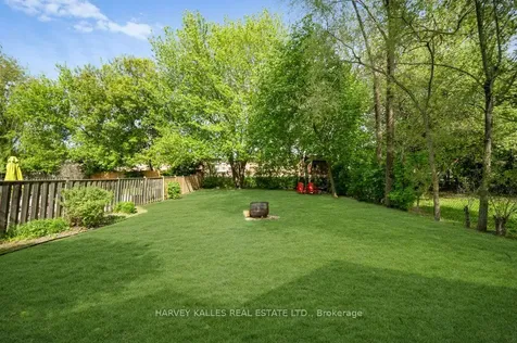 63 Westgate Boulevard Toronto ON M3H 1P1
