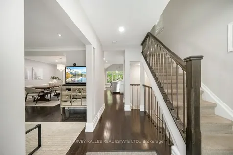 63 Westgate Boulevard Toronto ON M3H 1P1