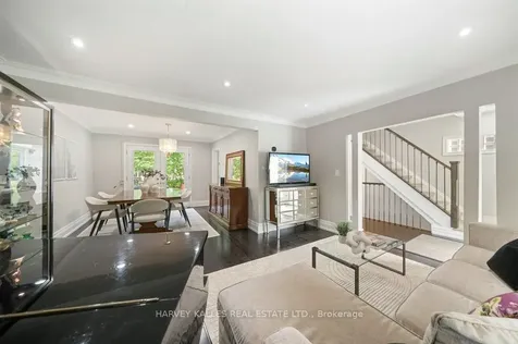 63 Westgate Boulevard Toronto ON M3H 1P1