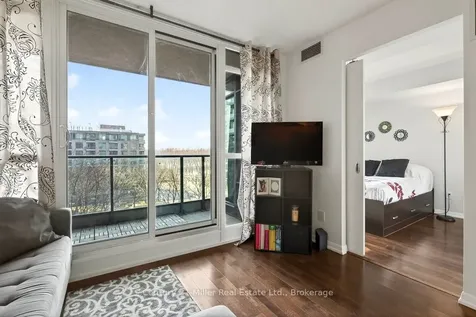 209 Fort York Boulevard Toronto ON M5V 4A1
